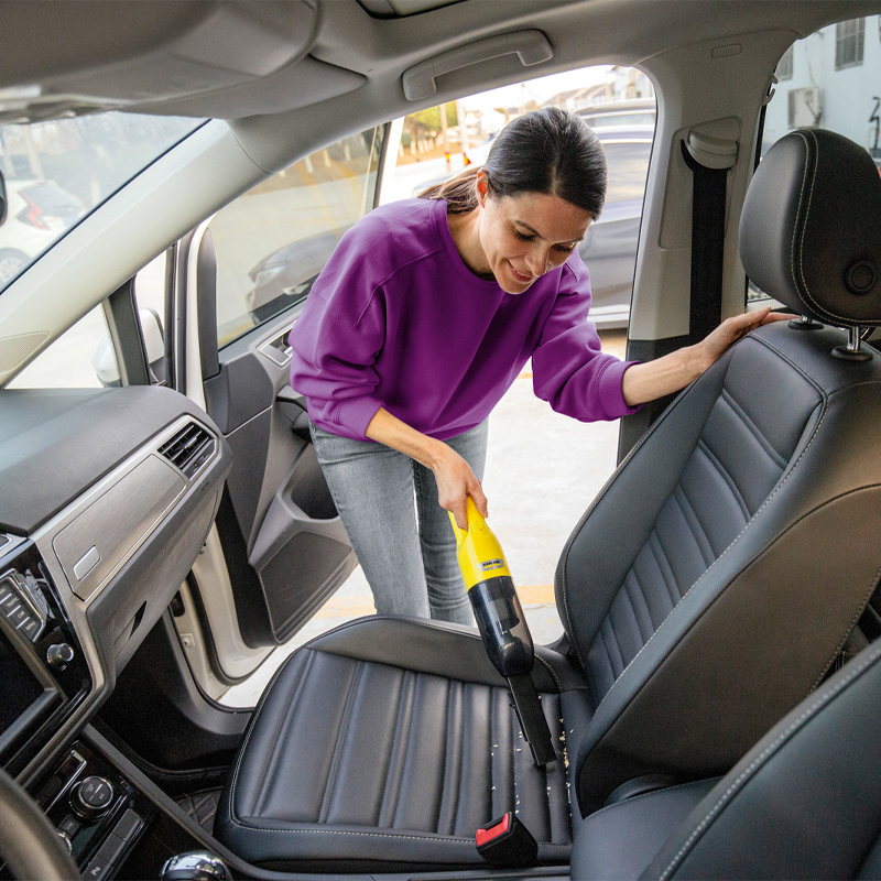 Aspirator de mana Karcher cu acumulator 7.2V, 2Ah, tip CVH2