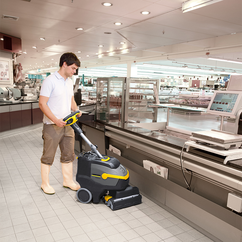 Masina de frecat-aspirat Karcher BR 35/12 C Bp Pack Go!Further, cadou: detergent pardoseala RM 69 N - 2 x 5 litri