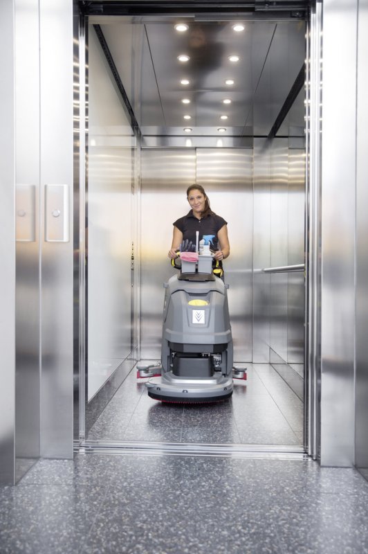 Masina de frecat-aspirat cu acumulatori 24V, 115 Ah, tip BD50/55 W BP PACK